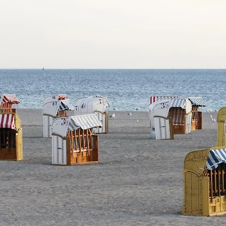 Stunning In Travemuende With Wifi リューベック
